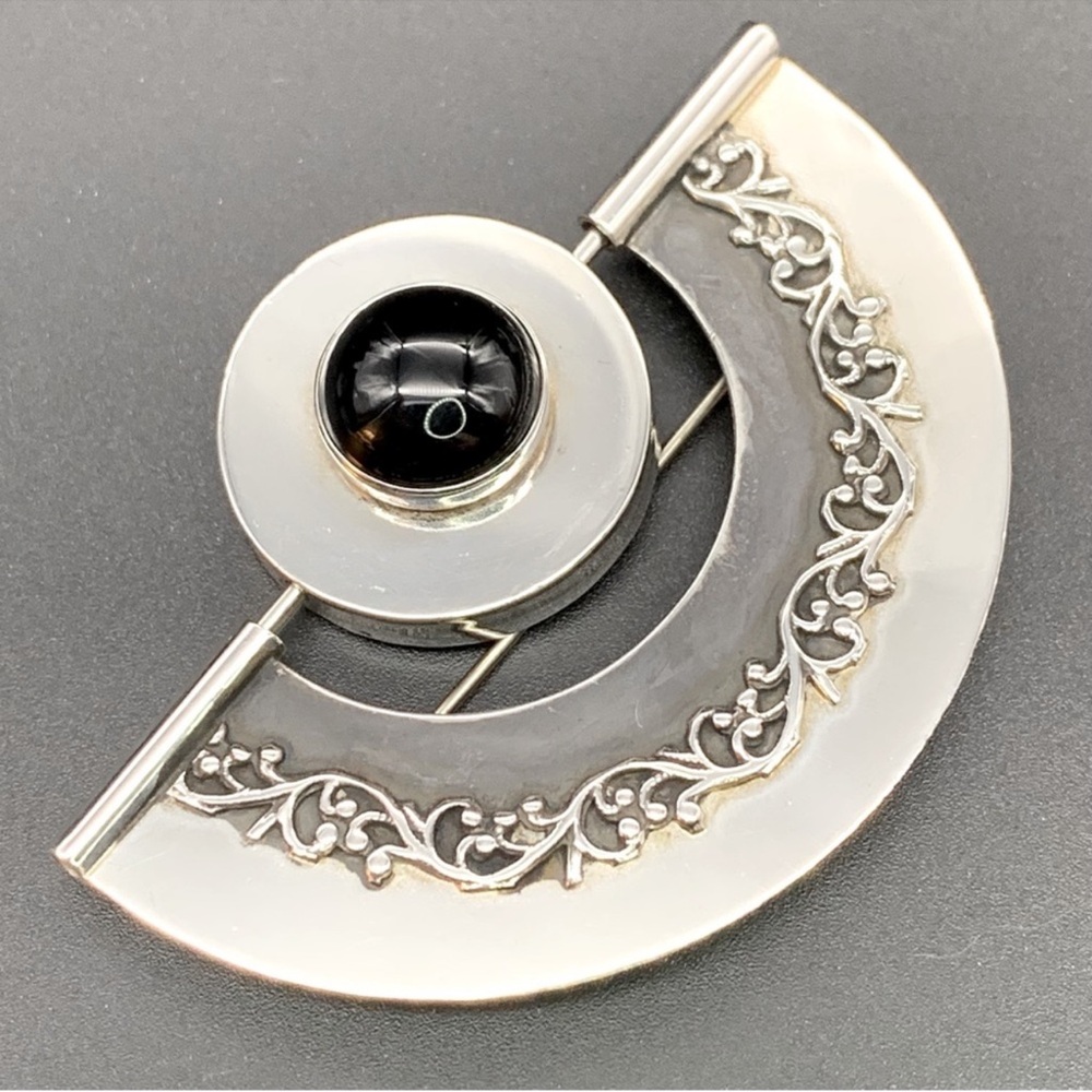 Vintage Sterling Silver Reversible Onyx/Filigree Brooch aka the “Diana” Brooch